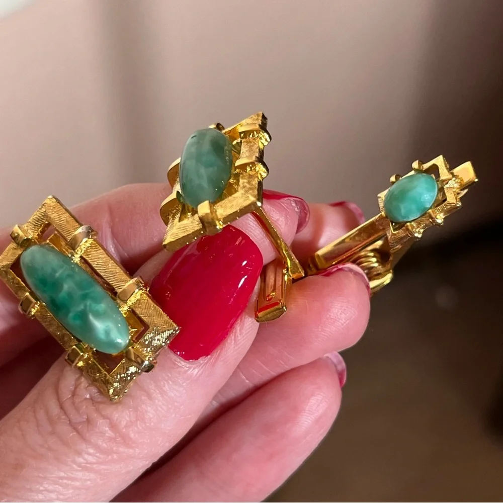Vintage 60 70 MCM Gold bamboo Faux Jade Oversized Cufflink Tie bar Set Mobking